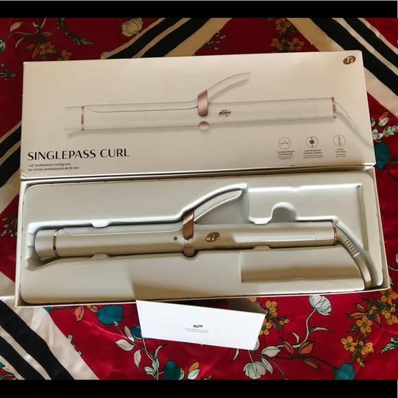 NWT T3 singlepass curl curling iron - Picture 1 of 4